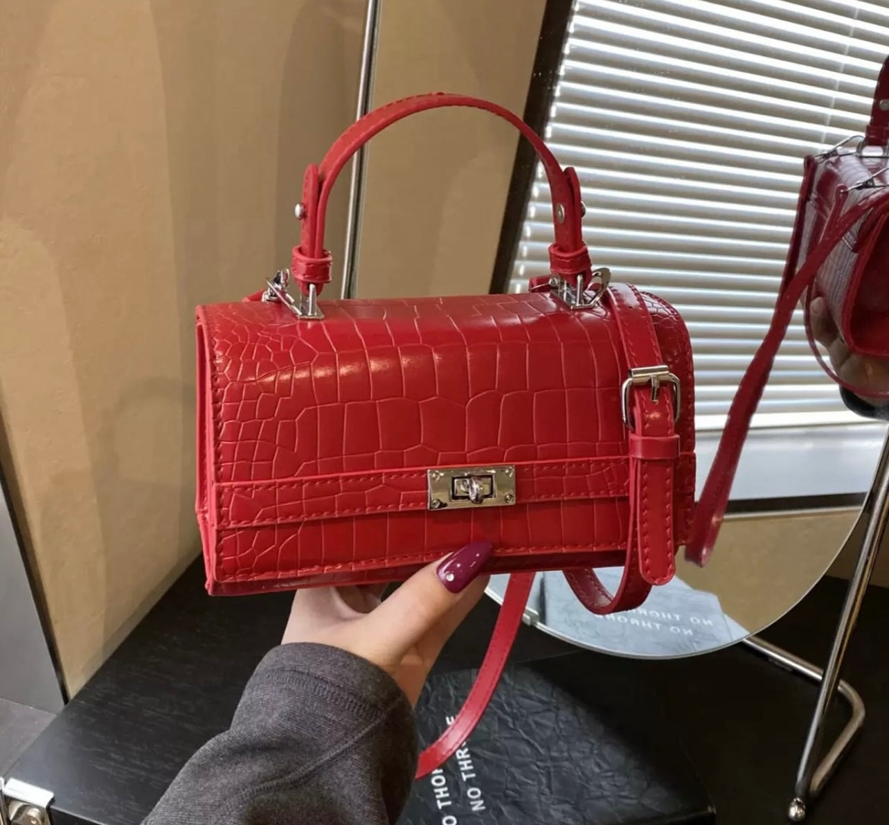 Luxury Croc Leather Handbag – Elegant Top Handle Crossbody Bag